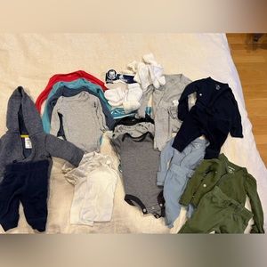 Huge Carter’s nb lot kimono sets and more